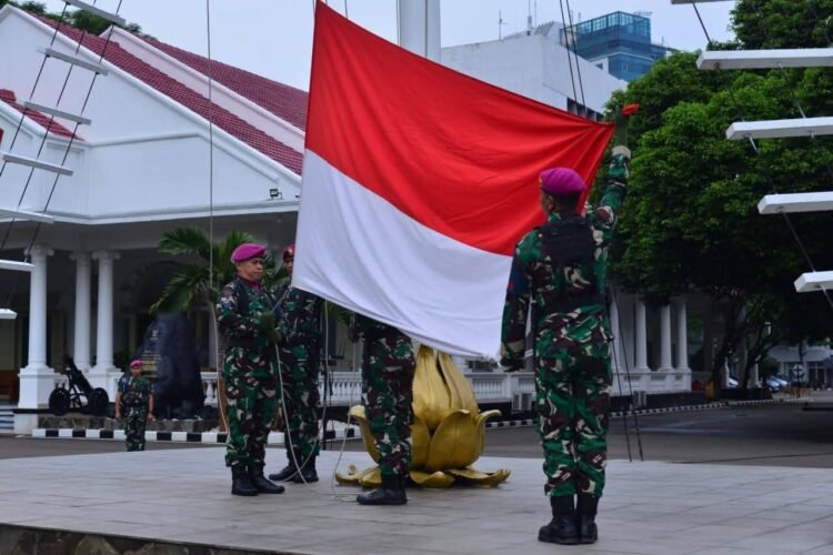 Bendera Merah Putih Berkibar, Prajurit Mako Kormar Perteguh Loyalitas