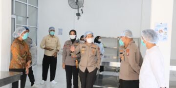 Wakapolda Papua Barat Tinjau SPPG Polda Papua Barat