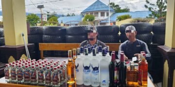 Polres Jayawijaya Amankan 11 Karton Miras Berlabel di Bandara Wamena