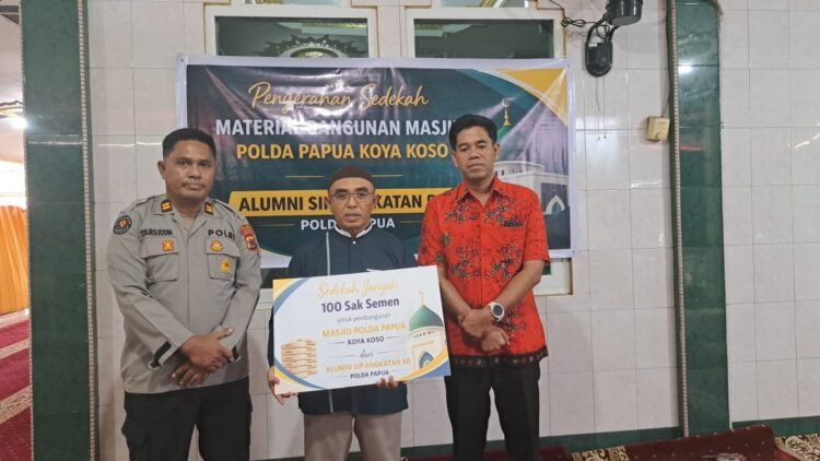 Alumni SIP Angkatan 50 Polda Papua Serahkan Bantuan Material Masjid dan Buka Puasa Bersama Santri Papua Madani