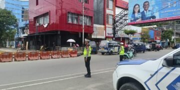 Sinergi TNI-Polri di Pos Jembatan Merah, Amankan Arus Mudik Lebaran di Jayapura