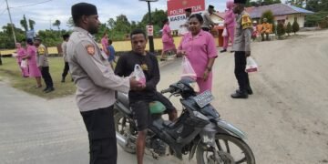 Polsek Bonggo Berbagi Takjil, Wujud Kepedulian dan Toleransi di Bulan Suci Ramadhan