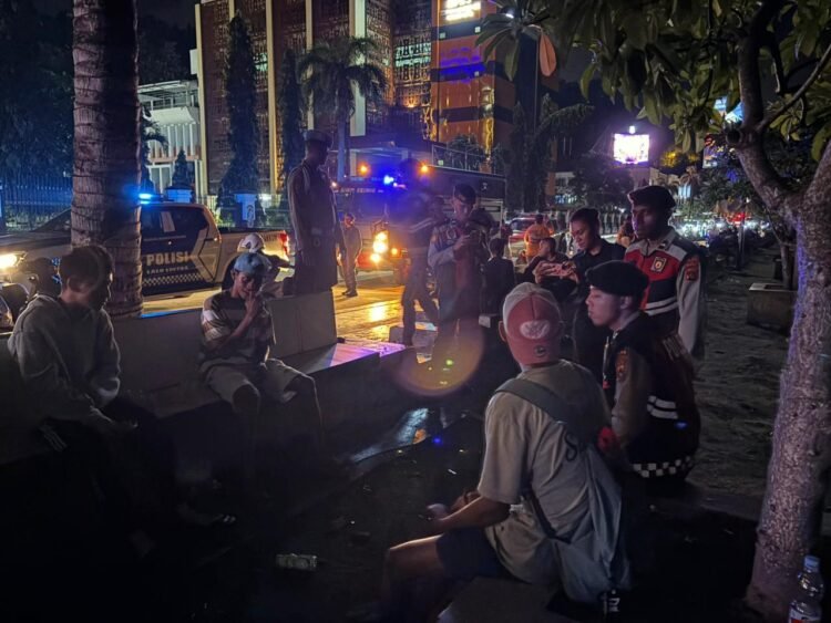 Hari Ke-2 Operasi Ketupat Cartenz 2026, Polda Papua Gelar Patroli Malam untuk Jaga Kamtibmas