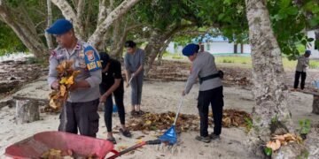 Satpolairud Polres Sarmi Laksanakan Sambang Nusa Presisi dan Program ASRI di Pulau Terluar Liki
