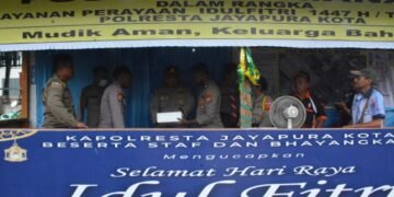 Jaga Stamina Personel, Subsatgas Dokkes Operasi Ketupat Cartenz 2026 Lakukan Pemeriksaan Kesehatan dan Bagikan Vitamin