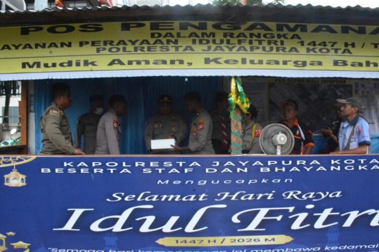 Jaga Stamina Personel, Subsatgas Dokkes Operasi Ketupat Cartenz 2026 Lakukan Pemeriksaan Kesehatan dan Bagikan Vitamin