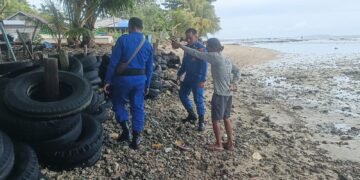 Tanggap Bencana Pesisir, Satpolairud Polres Sarmi Pastikan Keselamatan Warga Armo