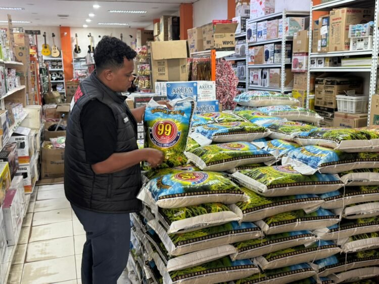 Polres Jayawijaya Pantau Harga Beras di Retail Modern dan Pasar Tradisional Wamena