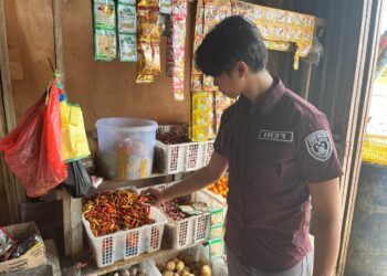 Sat Reskrim Polres Nduga Cek Harga Bahan Pokok di Kenyam, Harga Masih di Atas HET