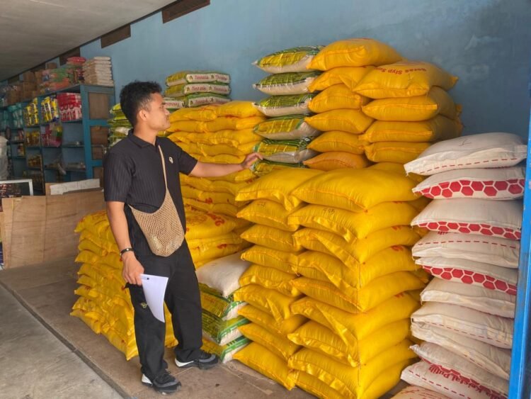 Polres Supiori Pantau Harga Pangan di Ritel dan Pasar Tradisional, Sejumlah Komoditas Melebihi HET