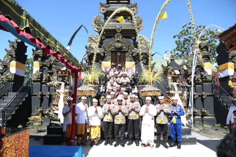 Kapolda Papua Resmikan Pura Wira Surya Loka, Perkuat Pembinaan Spiritual dan Toleransi di Lingkungan Polri