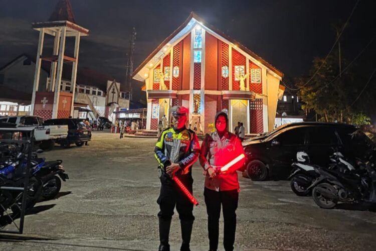 Polisi RW Sat Polairud Polres Merauke Perkuat Kemitraan Kamtibmas Melalui Sambang Warga di Kampung Wogekel