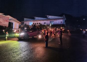 Pawai Obor Paskah 2026 di Tolikara Berlangsung Aman dan Khidmat, Perkuat Kebersamaan Umat