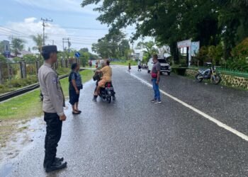 Ibadah Minggu Paskah di Waropen Berlangsung Khidmat, Kapolres Waropen Pastikan Keamanan dan Kelancaran