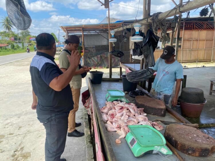 Sat Reskrim Polres Keerom Pastikan Harga Sembako Tetap Stabil