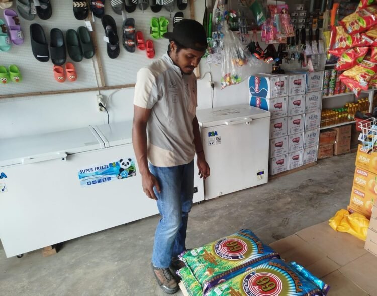 Sat Reskrim Polres Yalimo Cek Harga Bahan Pokok di Pasar Sentral Elelim