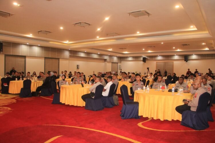 Bid Humas Polda Papua Tutup Pelatihan Peningkatan Kemampuan Operator Humas dan PPID Semester I Tahun 2026