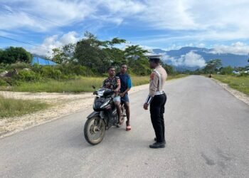 Sat Lantas Mamberamo Tengah Gelar Strong Point Pagi, Utamakan Teguran Humanis bagi Pelanggar