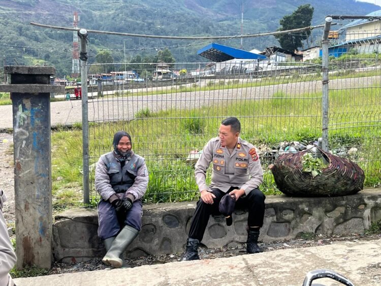 Sentuhan Humanis Polres Tolikara, Hadirkan Keamanan dan Kedekatan di Tengah Warga