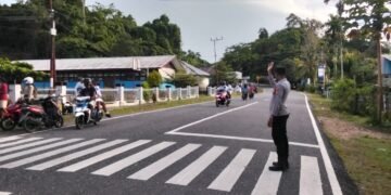 Satlantas Polres Waropen Intensifkan Strong Point Pagi, Wujudkan Lalu Lintas Aman dan Tertib 