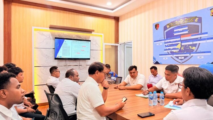 Propam Polda Papua Laksanakan Pemeriksaan Senjata Api dan Sosialisasi Pembinaan PNPP di Lingkungan Polda Papua