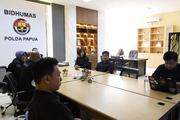 Perkuat Komunikasi Publik, Bid Humas Polda Papua Ikuti Sosialisasi Peran Strategis TV Polri Dan Majalah TB News 