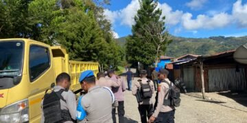Polres Tolikara Gelar Patroli Humanis Saat Hardiknas, Wujudkan Karubaga Aman Dan Kondusif 
