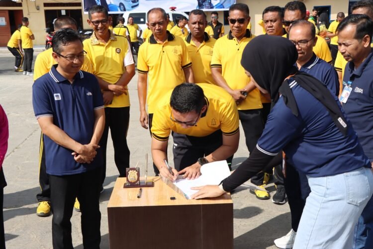BRI Peduli Serahkan Ambulans untuk Polres Biak Numfor, Dukung Pelayanan Kesehatan dan Kemanusiaan 