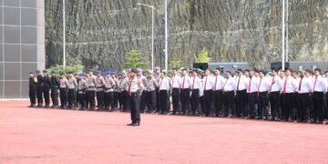 Wakapolda Papua Pimpin Apel Pagi, Tekankan Disiplin dan Kesiapsiagaan Personel dalam Pelaksanaan Tugas 