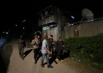 Patroli Malam Humanis, Regu Siaga II Polres Tolikara Perkuat Kamtibmas di Kota Karubaga 