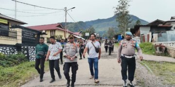 Senyum, Sapa, Salam: Regu Siaga I Polres Tolikara Hadir Jaga Kamtibmas di Kota Karubaga