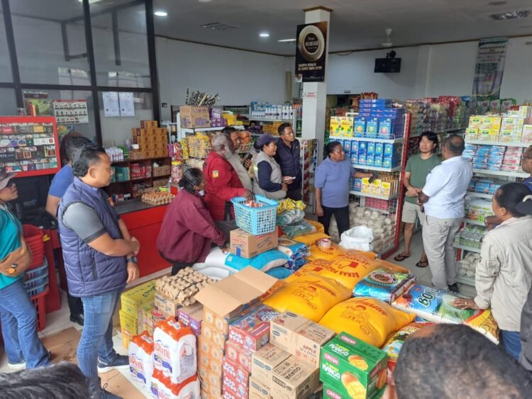Jaga Stabilitas Pangan Jelang Idul Adha, Polres Sarmi dan Pemda Lakukan Sidak Pasar serta Pertokoan