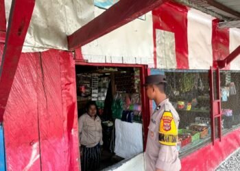 Kapolsek Kelila Hadir di Rumah Duka, Wujud Kepedulian dan Empati untuk Warga 