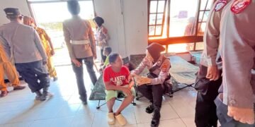 Hadir di Tengah Duka, Polres Biak Numfor Berikan Trauma Healing bagi Warga Terdampak Ledakan Kompleks Ikan Biak