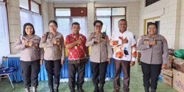 Polda Papua Berikan Trauma Healing kepada Korban Ledakan di Biak Numfor, Hadirkan Semangat dan Keceriaan di Pengungsian 