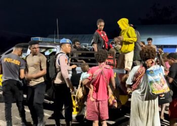 Polres Boven Digoel Berikan Pelayanan dan Pendampingan kepada Warga Pengungsi Distrik Manggelum