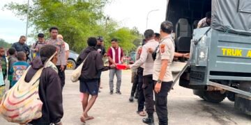 Polres Boven Digoel Berikan Pelayanan dan Pendampingan kepada Warga Pengungsi Distrik Manggelum 