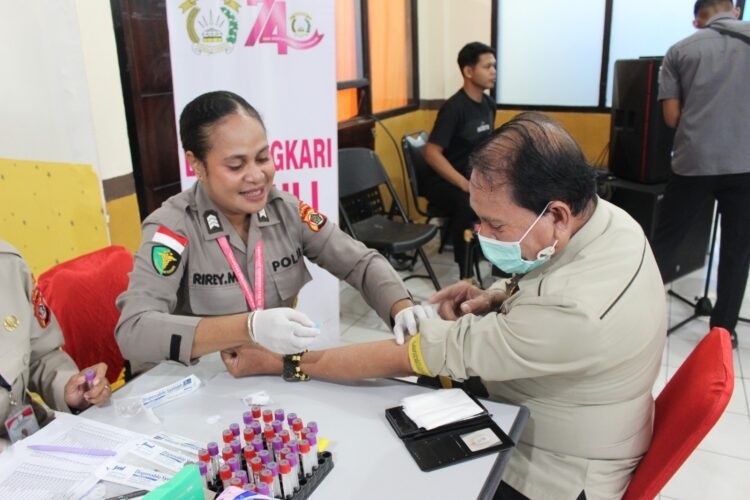Sambut HUT Bhayangkara ke-80, Rumkit Bhayangkara Jayapura Gelar Medical Check Up bagi Purnawirawan dan Warakawuri Polri 