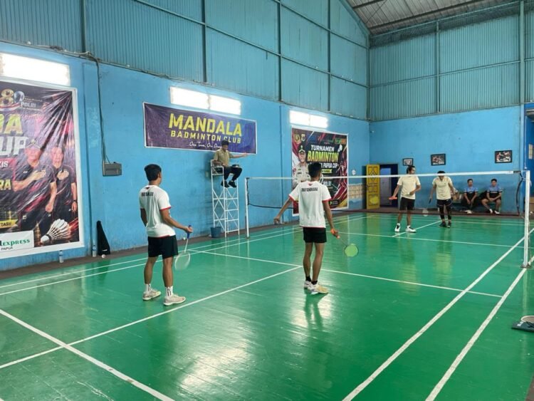 ‎Sportivitas dan Semangat Juang Mewarnai Hari Keenam Turnamen Badminton Piala Kapolda Cup