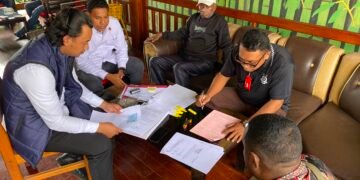 Subdit III Tipidkor Polda Papua Serahkan Dua Tersangka Dugaan Korupsi Anggaran Diklat PIM Waropen ke Kejati Papua