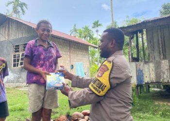 Dari Ujung Perbatasan Papua, Brigpol Silas Hadir Membawa Kepedulian dan Harapan bagi Masyarakat