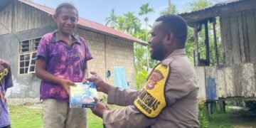 Dari Ujung Perbatasan Papua, Brigpol Silas Hadir Membawa Kepedulian dan Harapan bagi Masyarakat