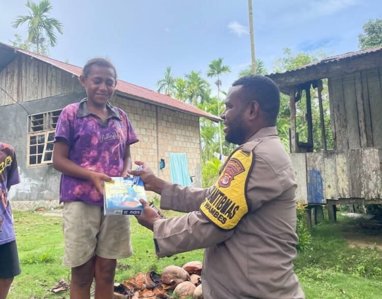 Dari Ujung Perbatasan Papua, Brigpol Silas Hadir Membawa Kepedulian dan Harapan bagi Masyarakat