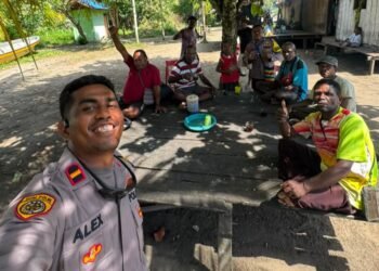 Kapolsek Pantai Barat Pererat Silaturahmi dengan Tokoh Adat Lewat Sambang Kampung