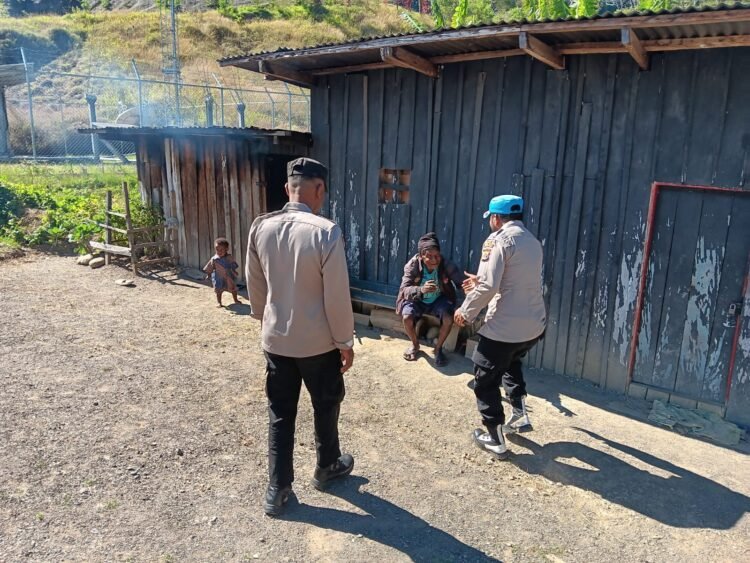 Patroli Sambang Regu III Polsek Kelila Perkuat Sinergi dengan Masyarakat Kampung Binime