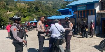 Patroli Humanis Polsek Karubaga Hadir di Tengah Aktivitas Warga, Wujudkan Situasi Kamtibmas yang Aman dan Kondusif