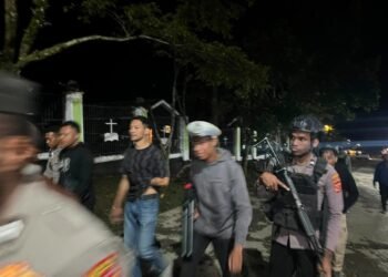 Patroli Jalan Kaki Regu Siaga II, Polres Tolikara Perkuat Kehadiran Polisi Jaga Kamtibmas Malam Hari