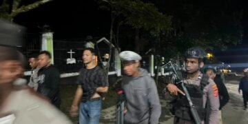 Patroli Jalan Kaki Regu Siaga II, Polres Tolikara Perkuat Kehadiran Polisi Jaga Kamtibmas Malam Hari