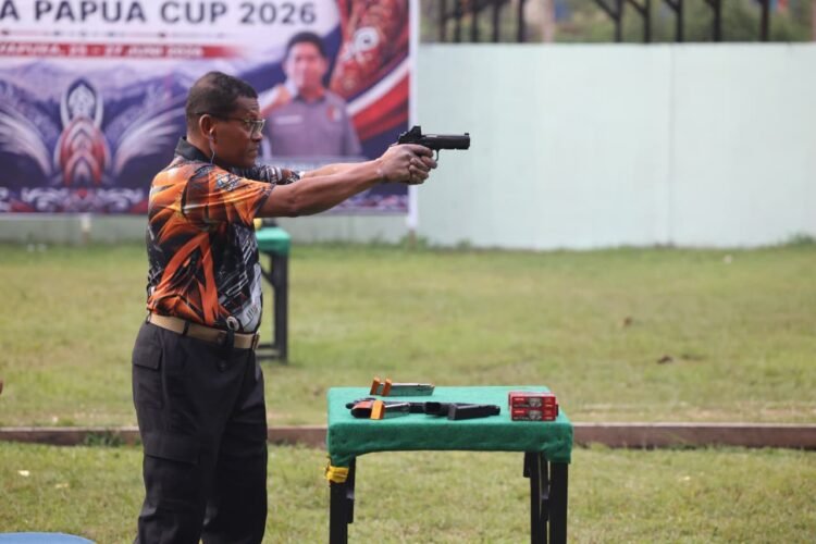 Wujud Kepedulian Polri, Personel Polres Merauke Berpartisipasi dalam Donor Darah Hari Pajak 2026