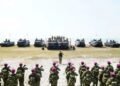 Wakil Panglima TNI dan Sejumlah Pejabat Negara Terima Warga Kehormatan dan Brevet Korps Marinir
